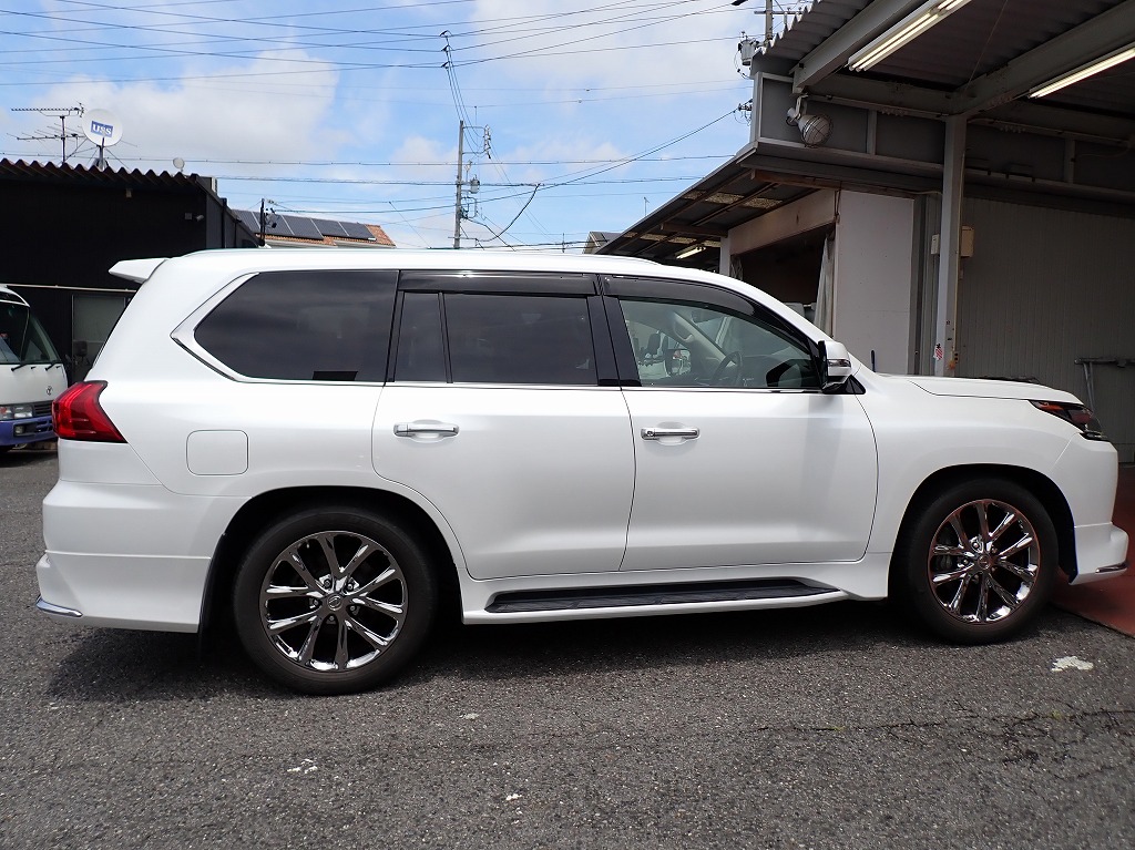 LEXUS LX