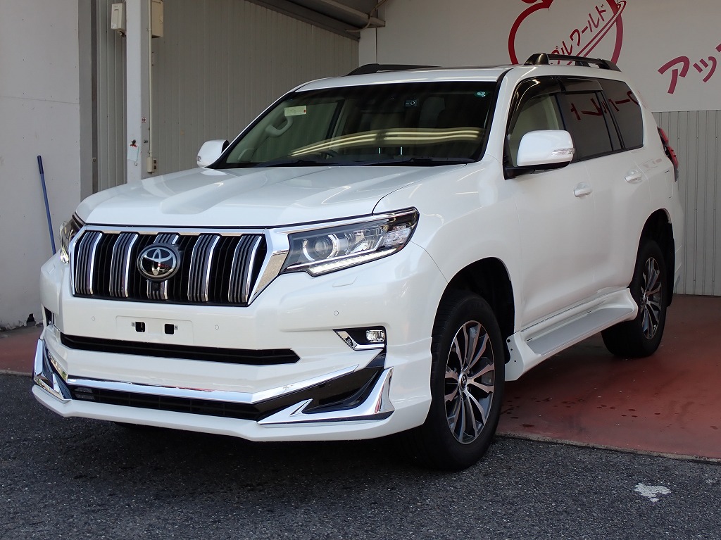 TOYOTA Land Cruiser Prado