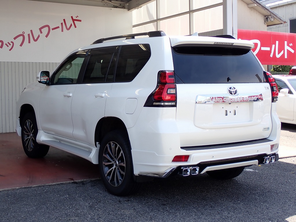 TOYOTA Land Cruiser Prado