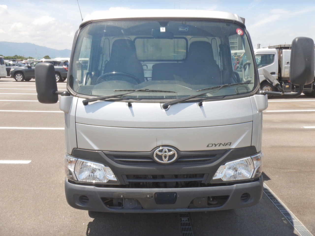 TOYOTA Dyna Truck