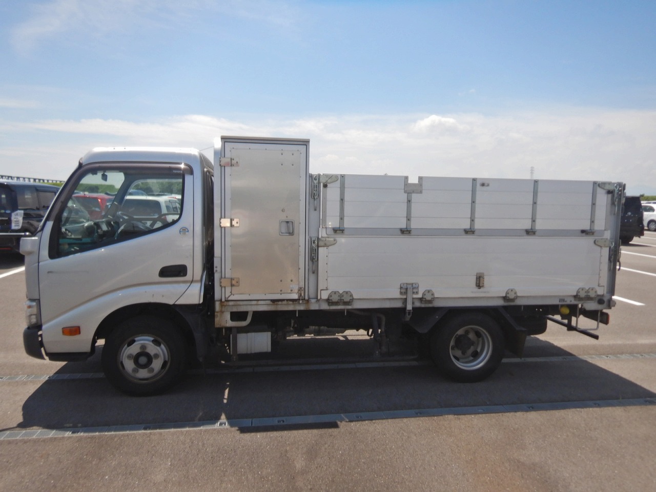 TOYOTA Dyna Truck