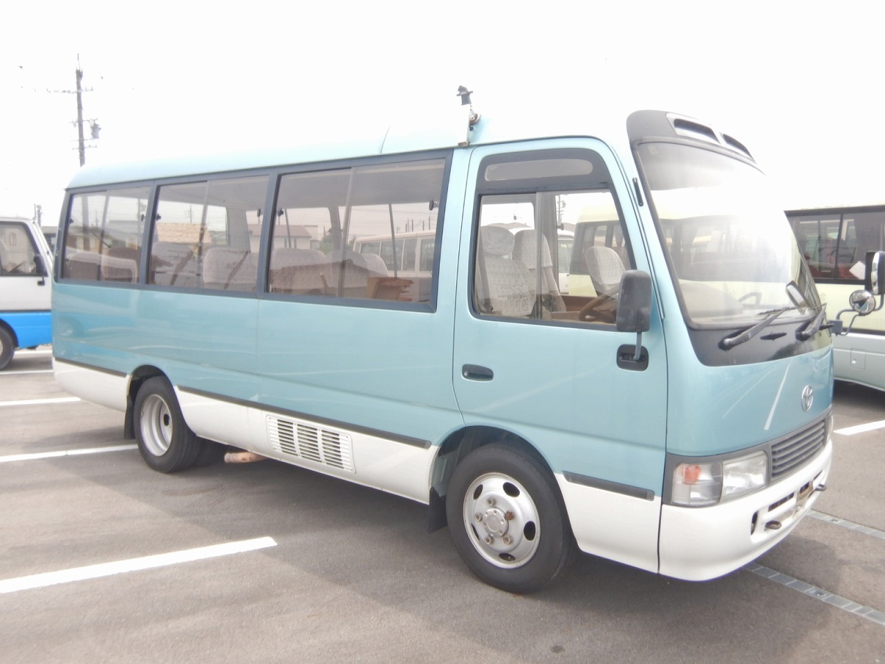 TOYOTA Coaster