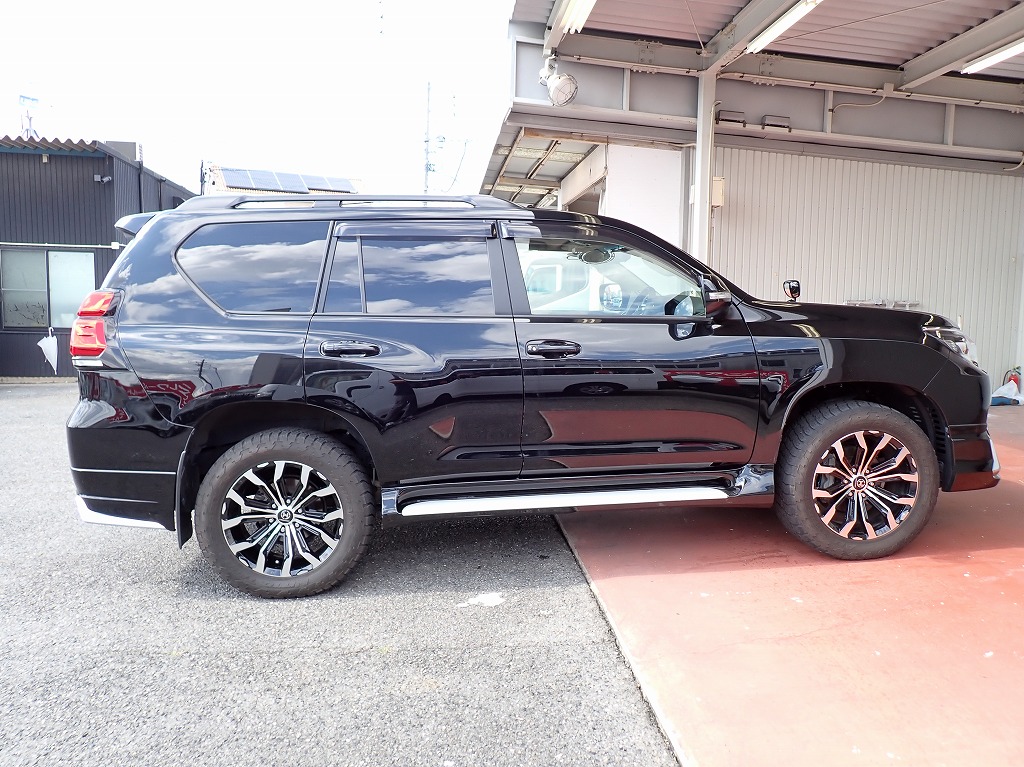 TOYOTA Land Cruiser Prado