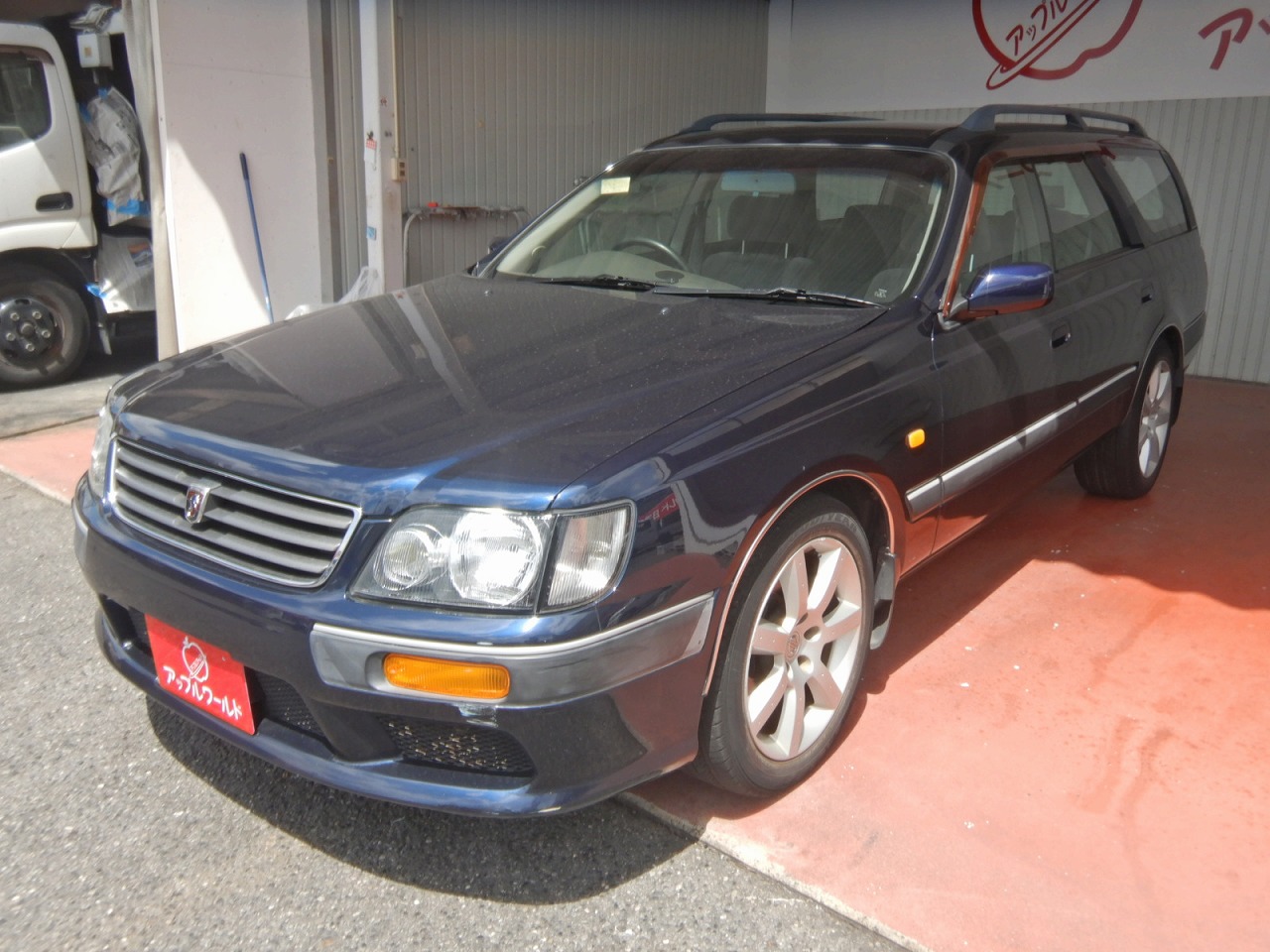 NISSAN Stagea