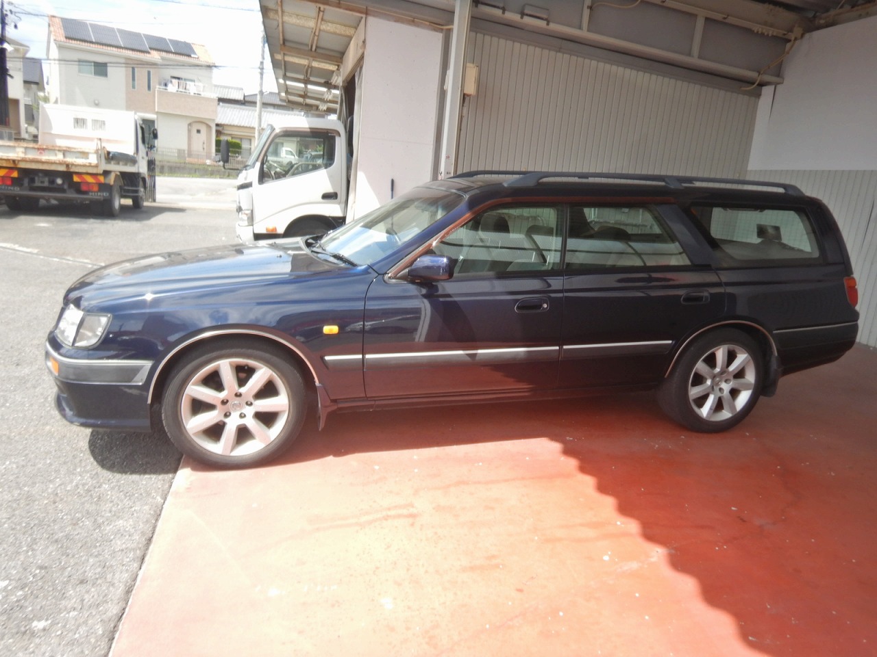 NISSAN Stagea