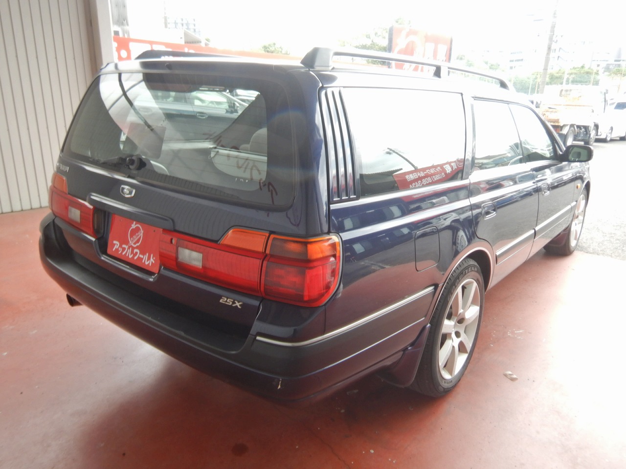 NISSAN Stagea