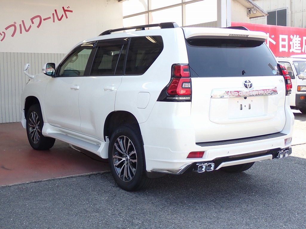 TOYOTA Land Cruiser Prado