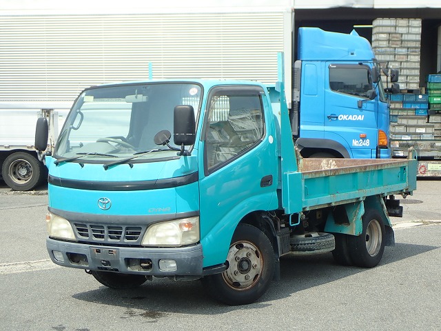 TOYOTA Dyna Truck