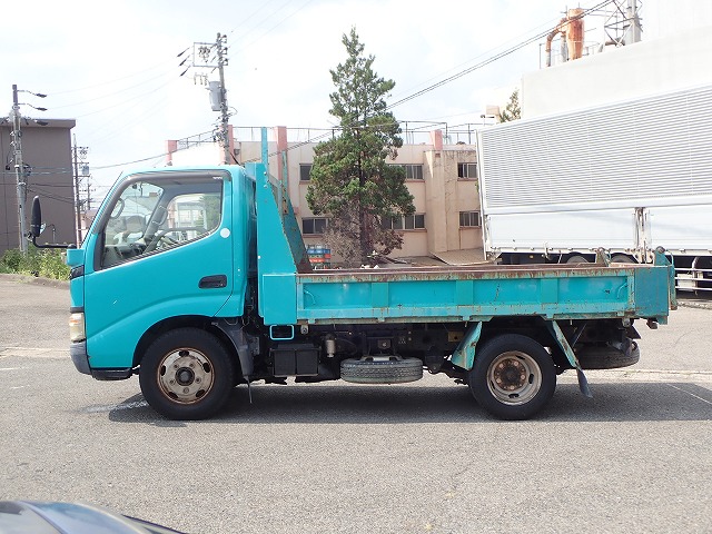 TOYOTA Dyna Truck