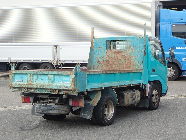 TOYOTA Dyna Truck