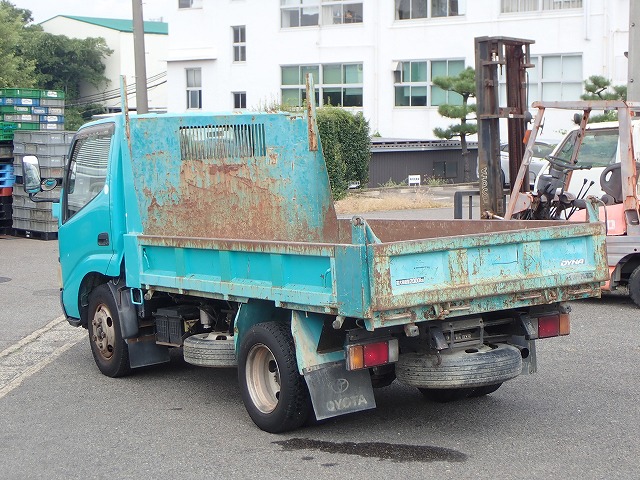 TOYOTA Dyna Truck