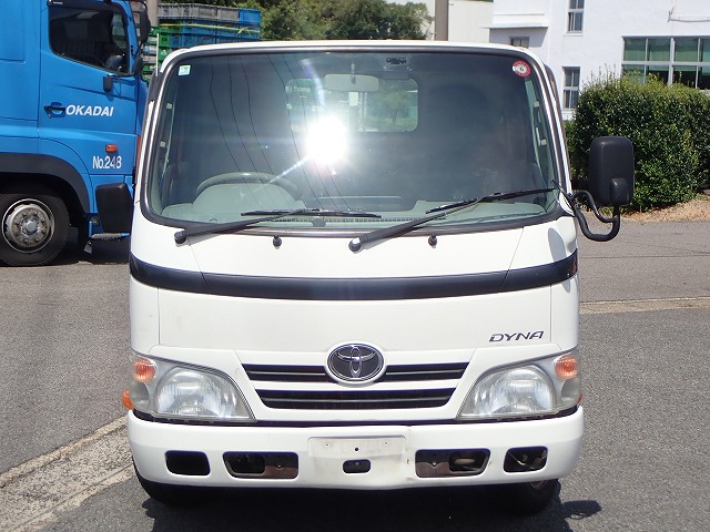 TOYOTA Dyna Truck