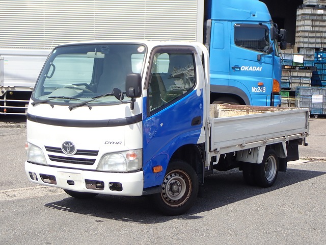 TOYOTA Dyna Truck