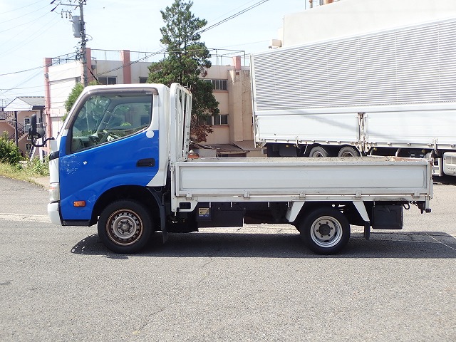 TOYOTA Dyna Truck