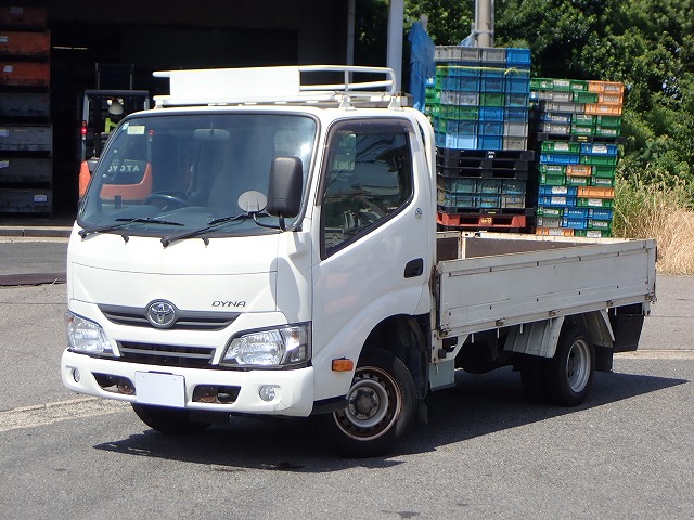 TOYOTA Dyna Truck