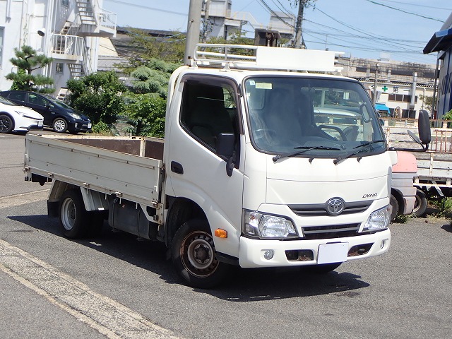 TOYOTA Dyna Truck