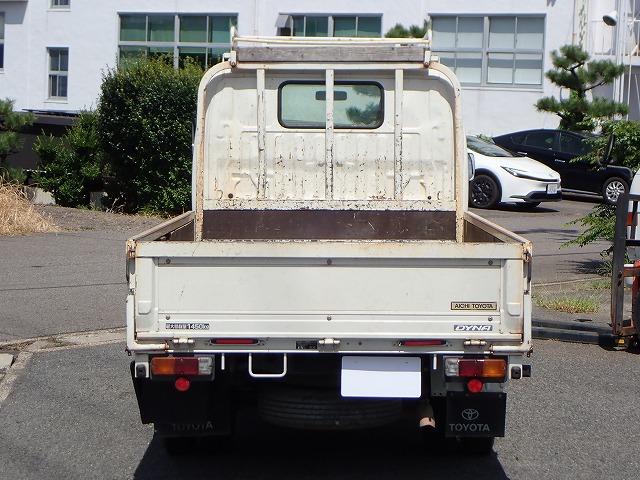 TOYOTA Dyna Truck