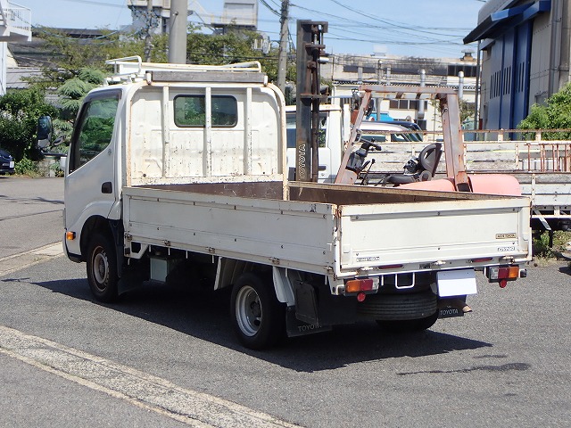 TOYOTA Dyna Truck