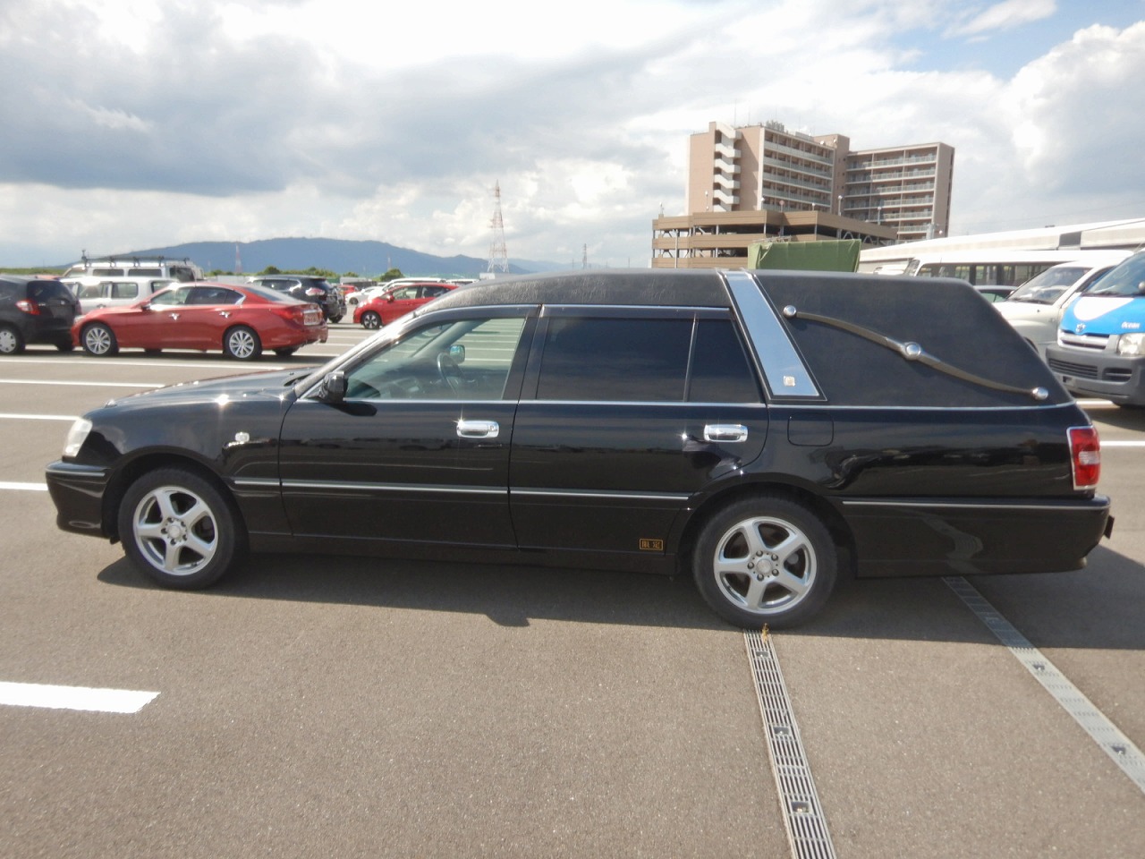 TOYOTA Crown Estate