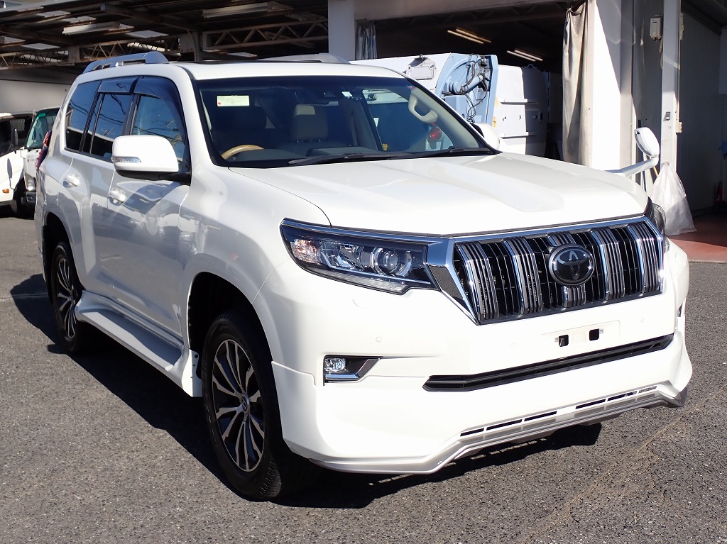 TOYOTA Land Cruiser Prado