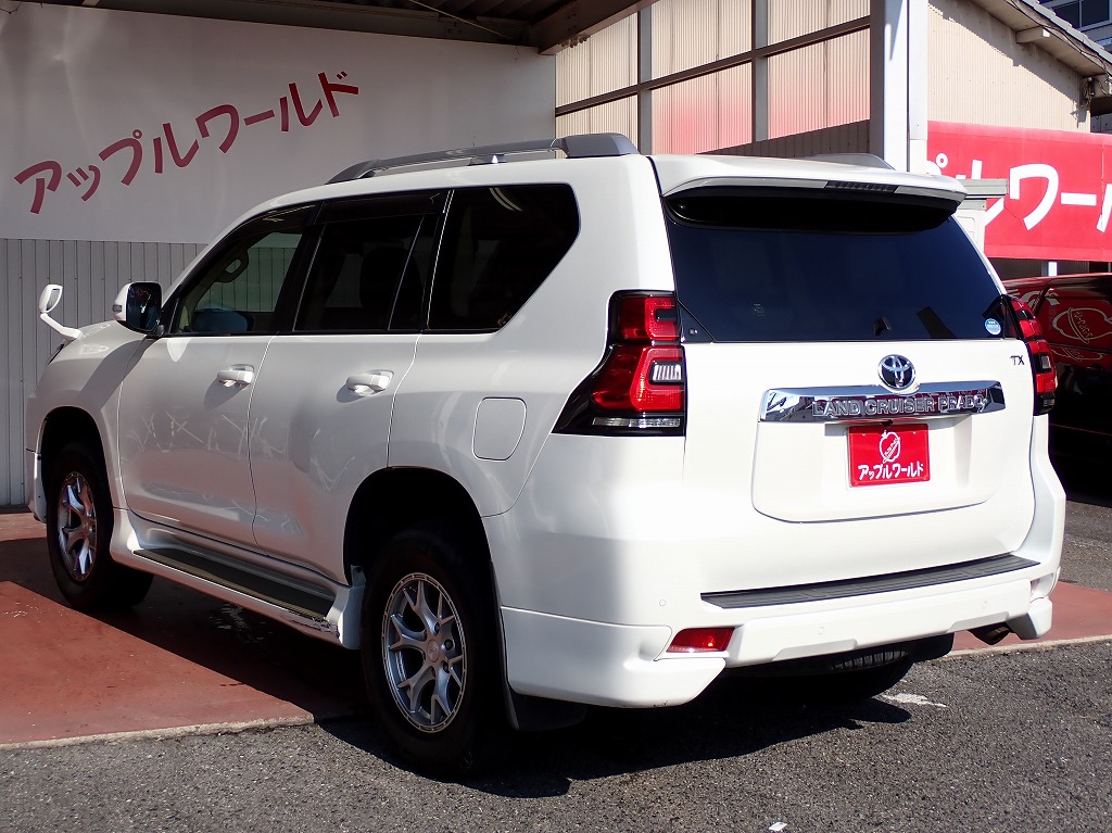 TOYOTA Land Cruiser Prado