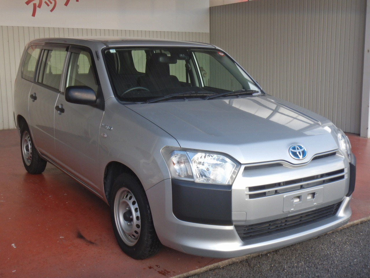 TOYOTA Succeed Van