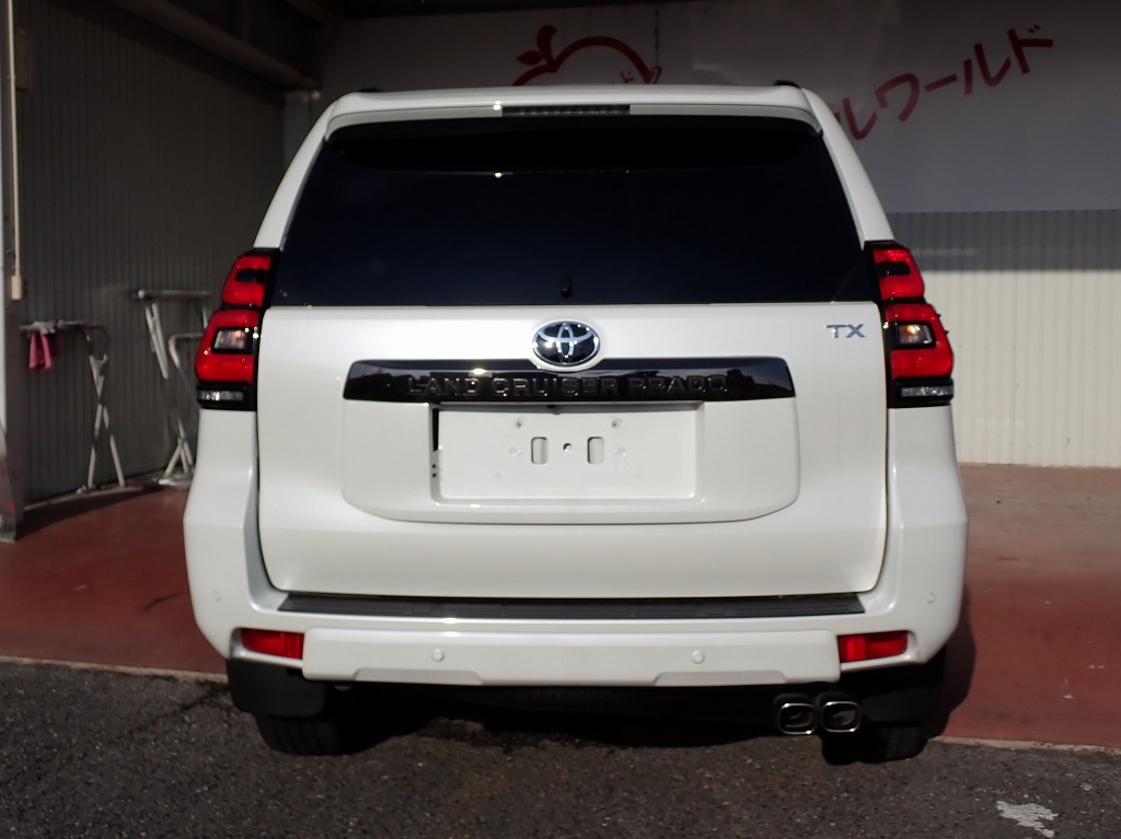 TOYOTA Land Cruiser Prado