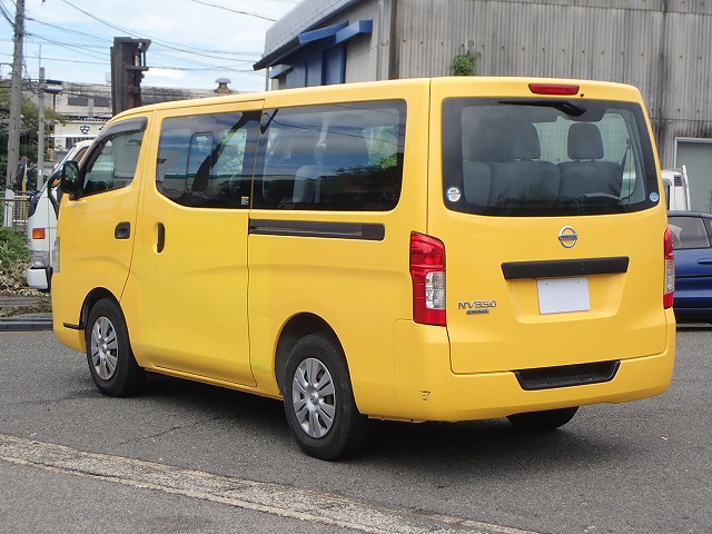 NISSAN NV 350 CARAVAN