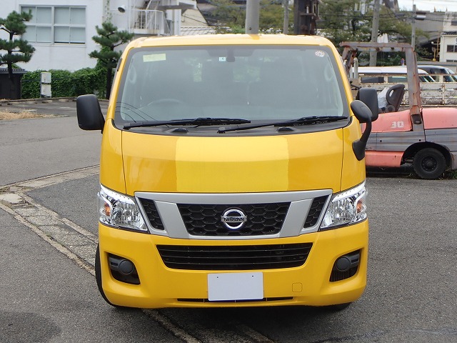 NISSAN NV 350 CARAVAN