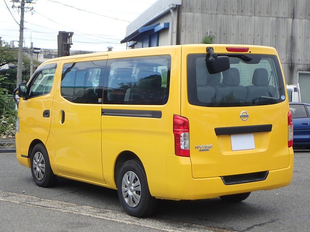 NISSAN NV 350 CARAVAN