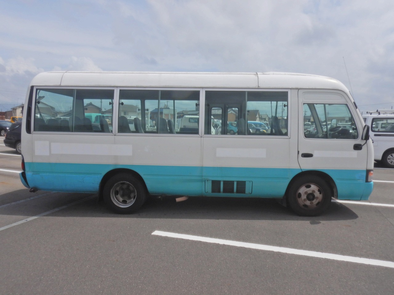 TOYOTA Coaster