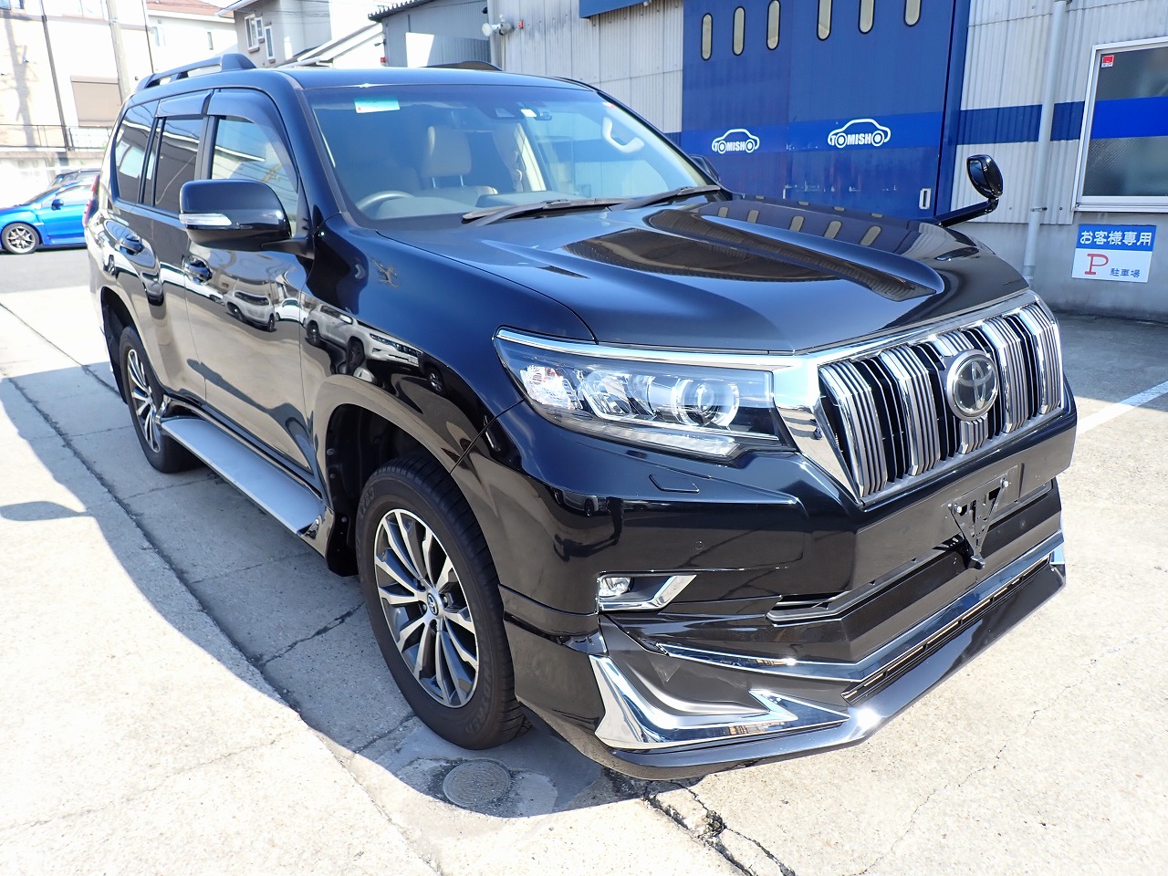 TOYOTA Land Cruiser Prado