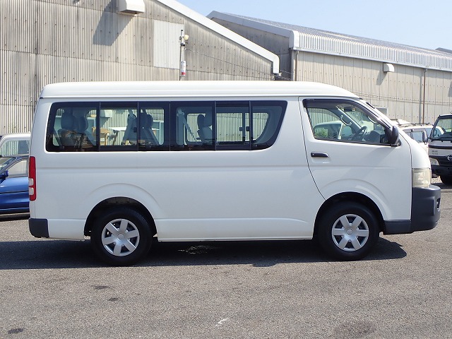 TOYOTA Hiace Wagon