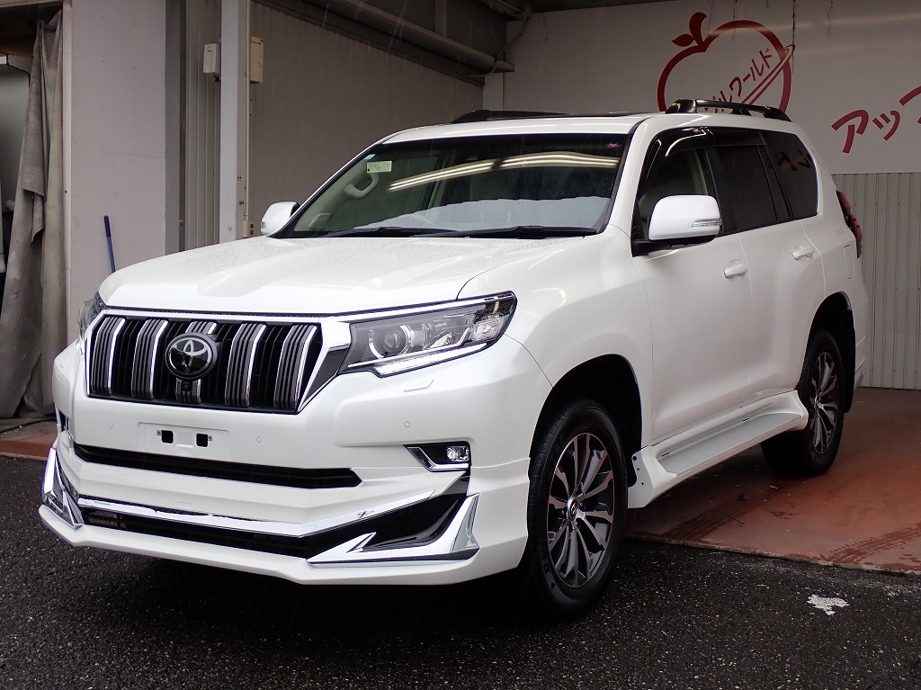 TOYOTA Land Cruiser Prado