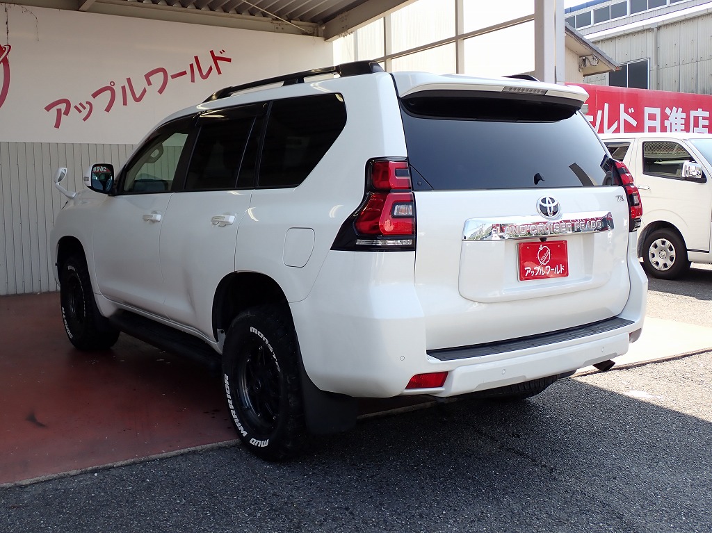 TOYOTA Land Cruiser Prado