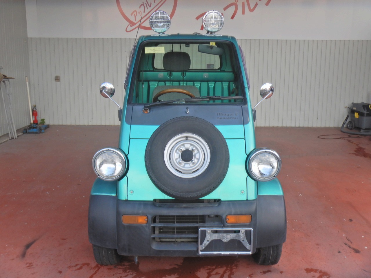 DAIHATSU Midget II