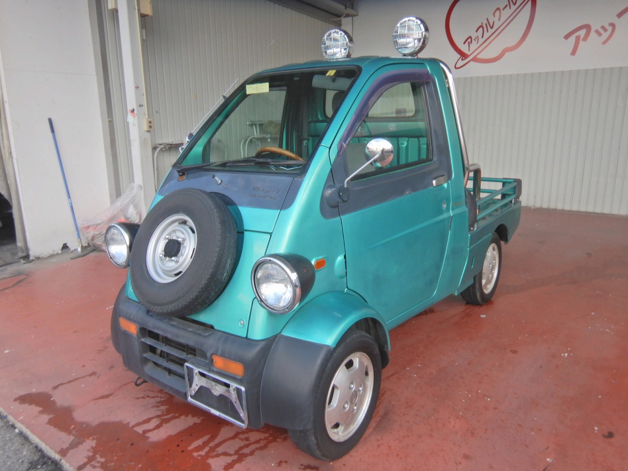 DAIHATSU Midget II