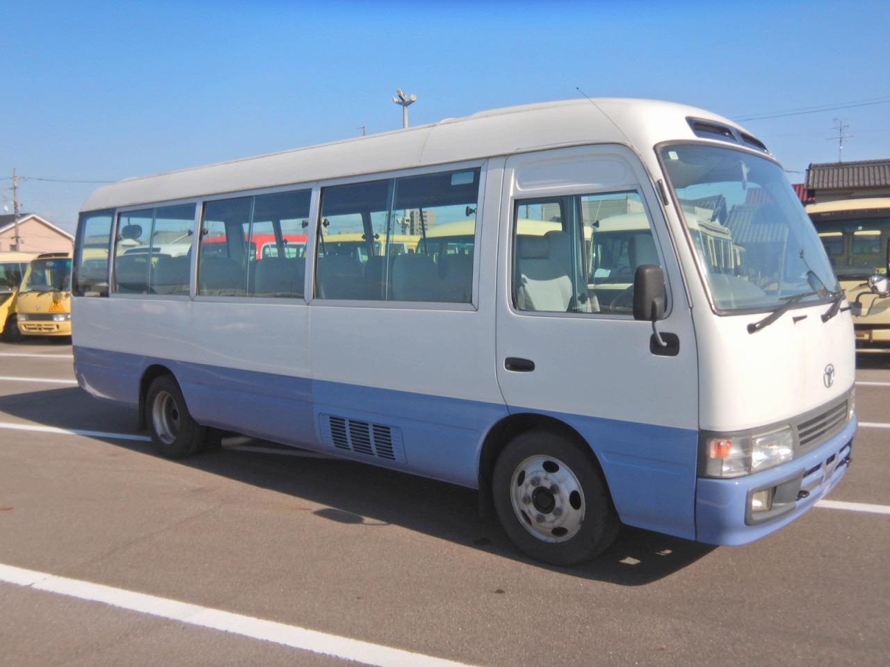 TOYOTA Coaster