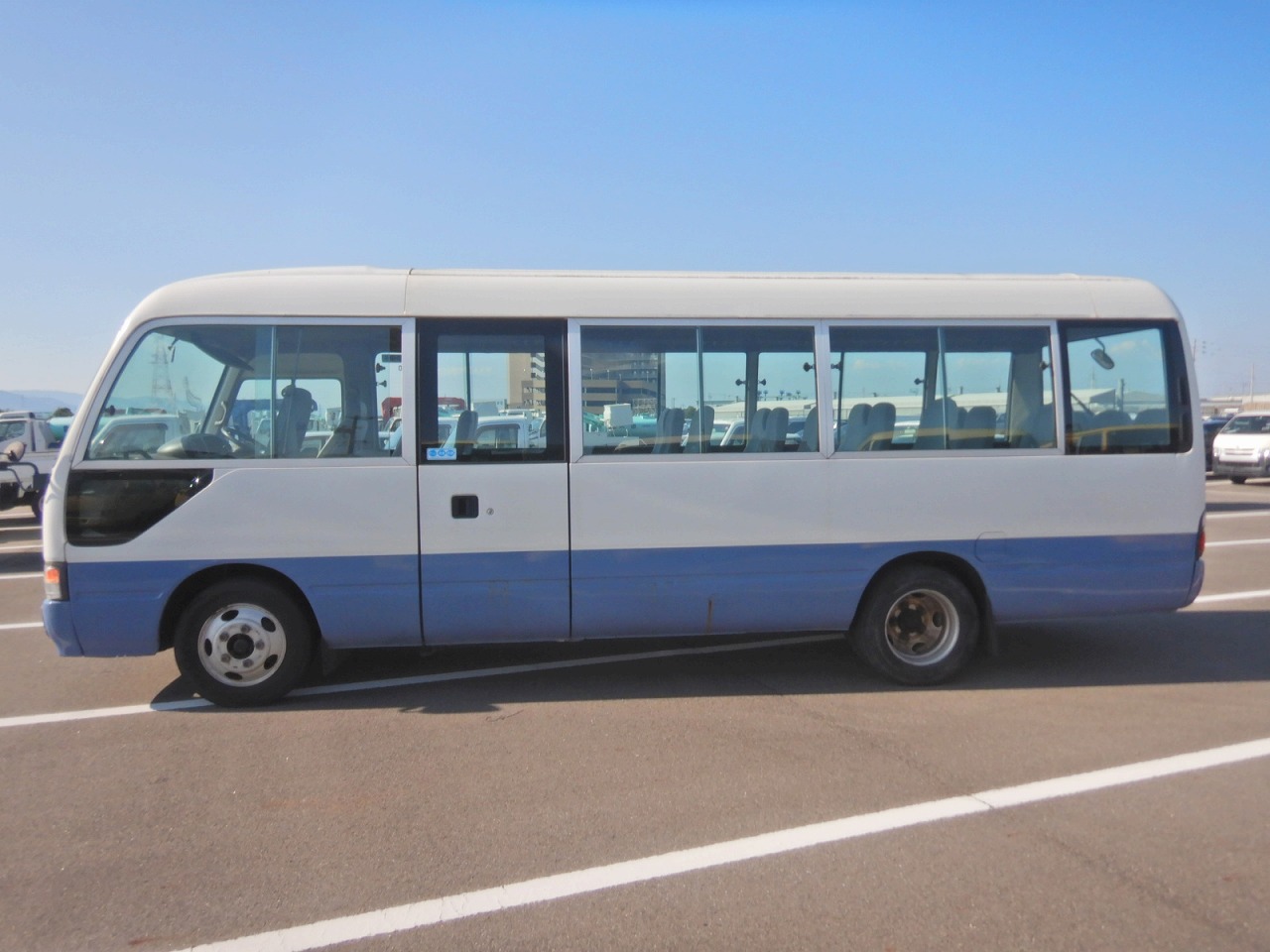 TOYOTA Coaster