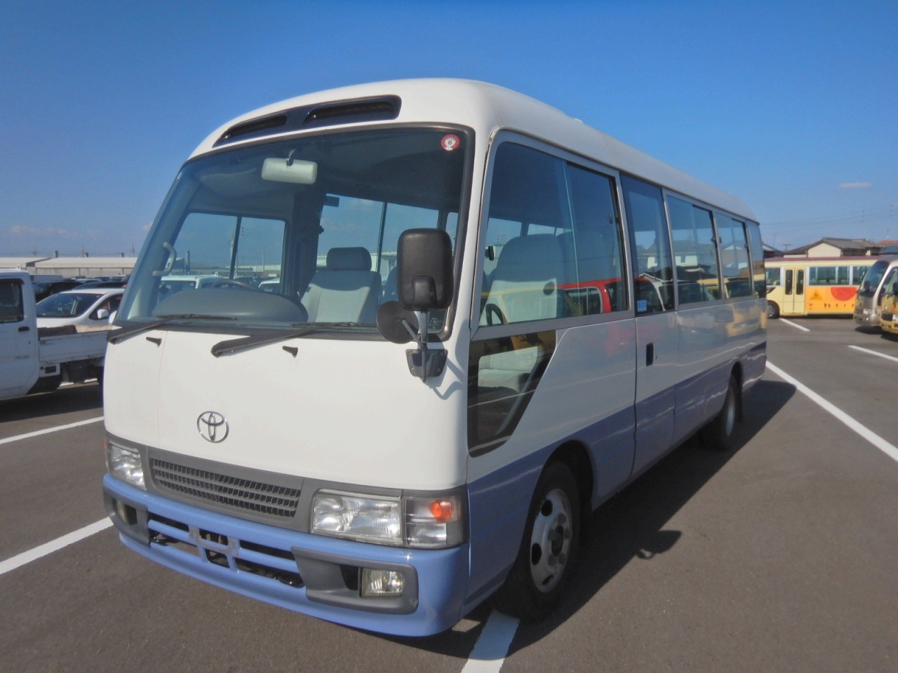 TOYOTA Coaster