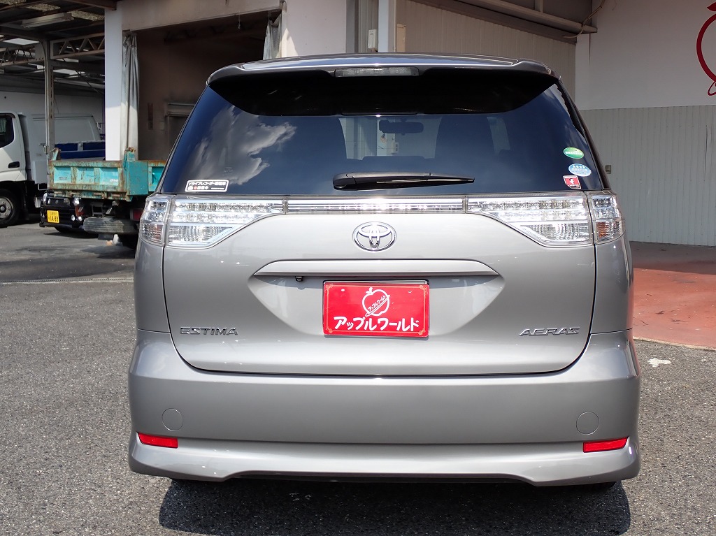 TOYOTA Estima