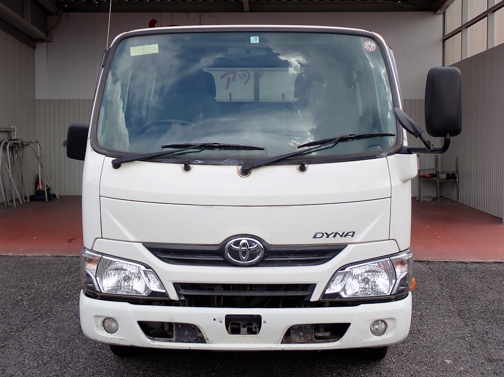 TOYOTA Dyna Truck