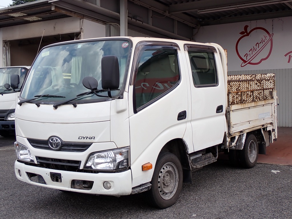 TOYOTA Dyna Truck