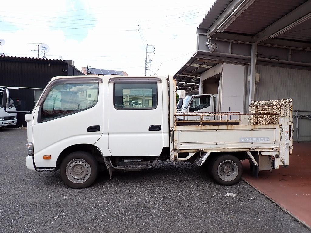 TOYOTA Dyna Truck