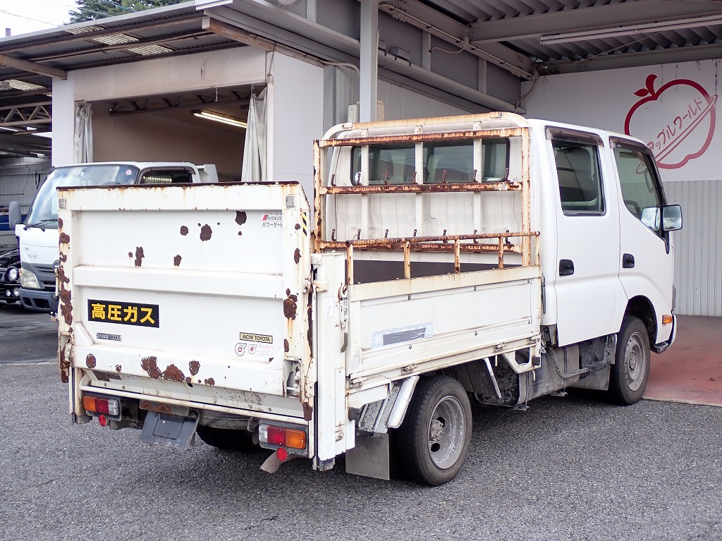 TOYOTA Dyna Truck