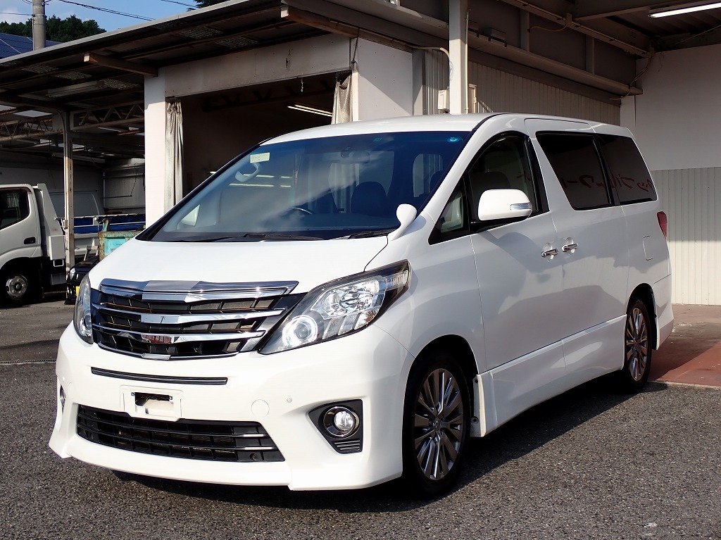 TOYOTA Alphard