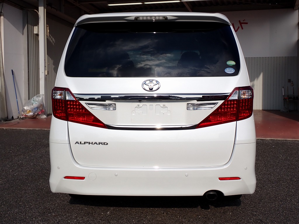 TOYOTA Alphard