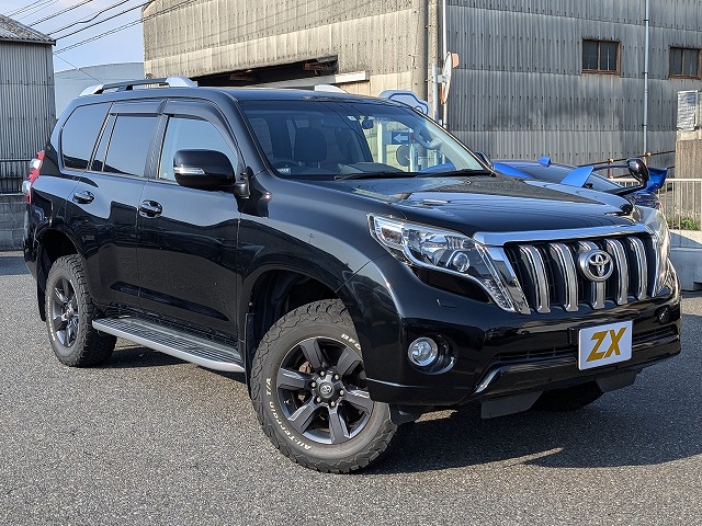 TOYOTA Land Cruiser Prado