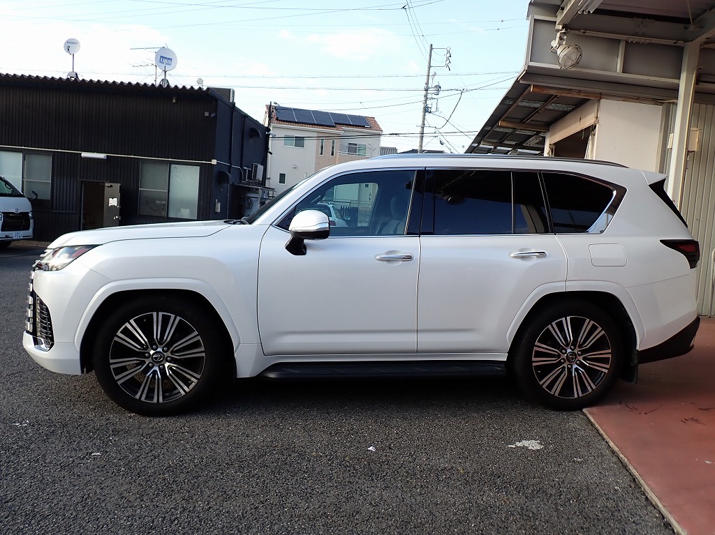 LEXUS LX