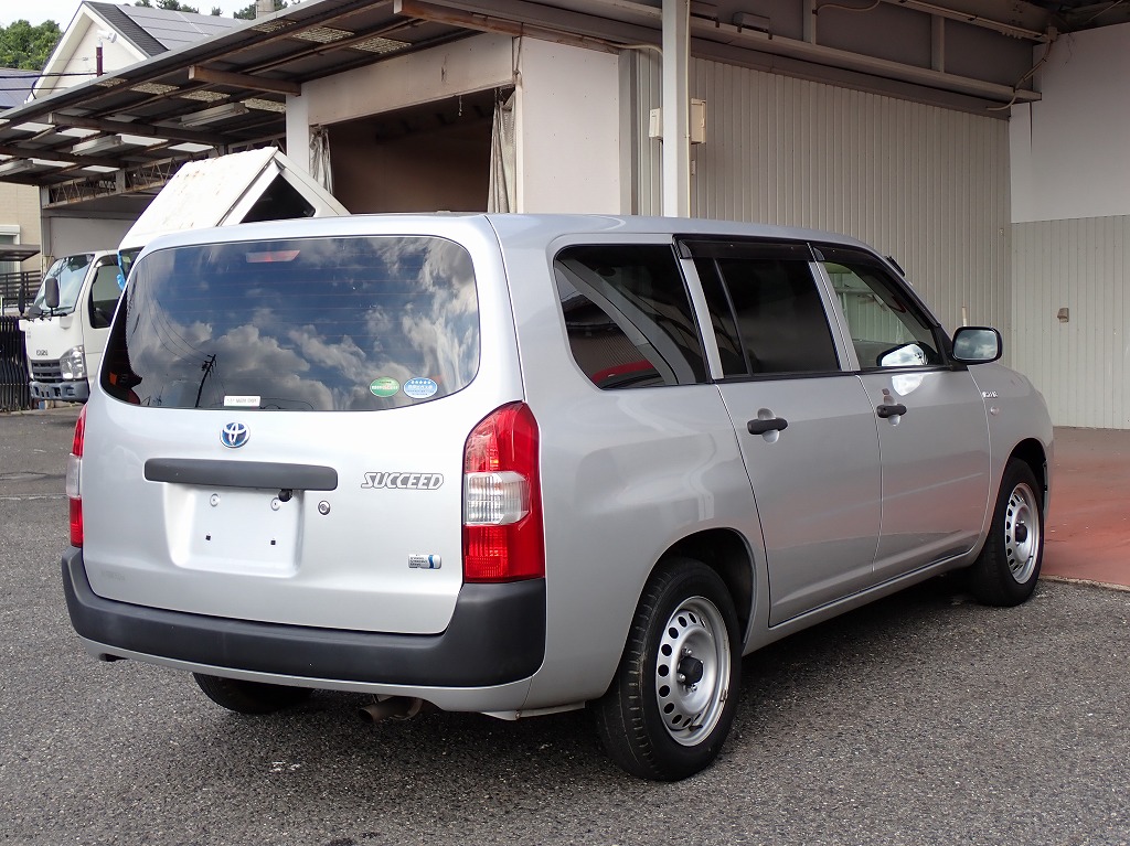 TOYOTA Succeed Van